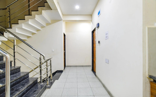 FabHotel 44 The M'Bience