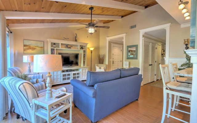 Lighthouse Tennis 2407