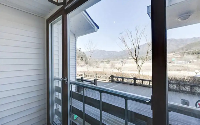 Yeongju Buseoksa Ganeun Gilae Pension