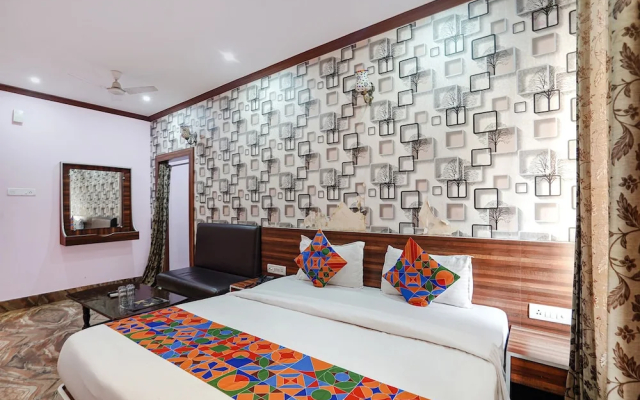 6252 Deepak Palace