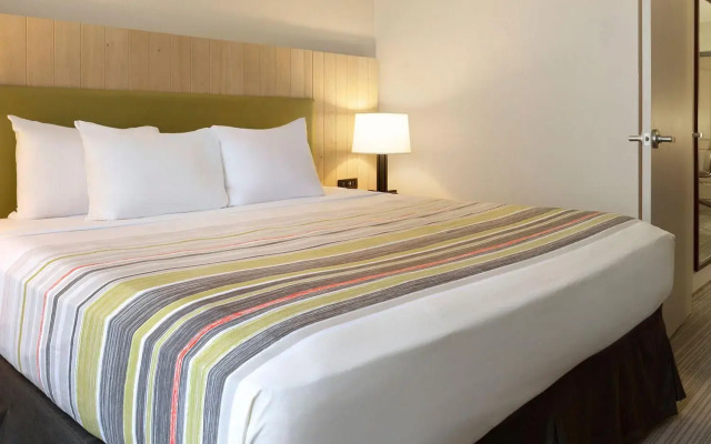 Country Inn & Suites by Radisson, Novi, MI