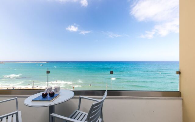 Meltemi Coast Suites