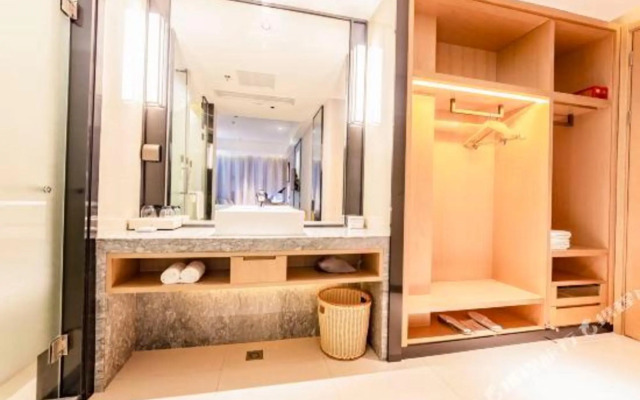 Echarm Hotel(Longyou Quzhou)