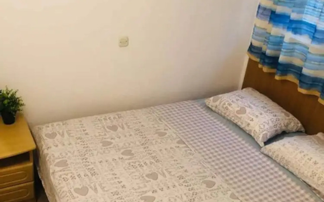 Mila - 2 Bedrooms and Free Parking - A5