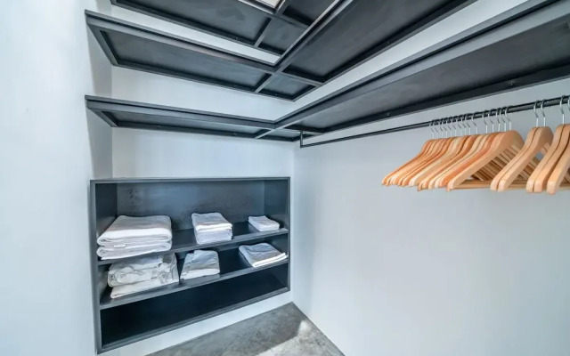Loft Carolyn
