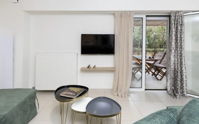 Mystique One Bedroom Apartment by BluPine
