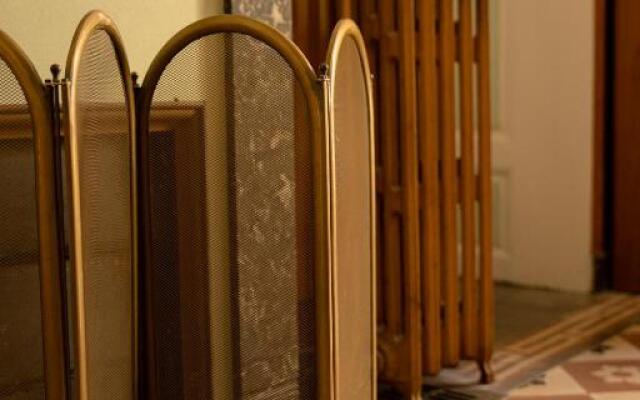 Escapade Place Voltaire