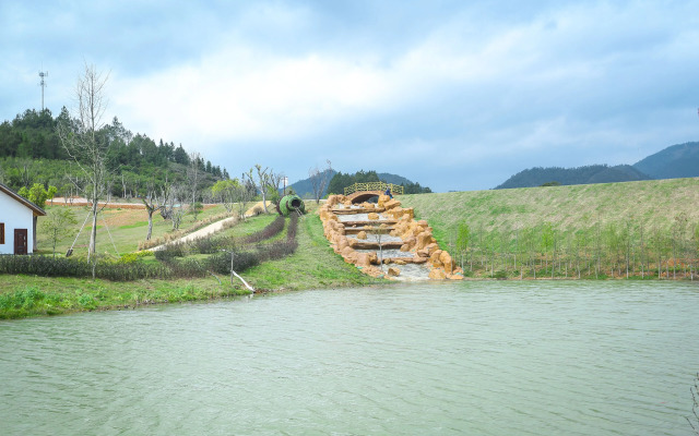 Qiaofeng Xingzilin Hotel