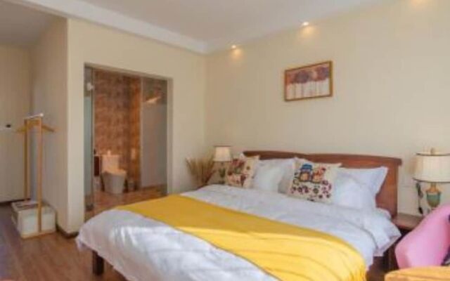 Dali Linghai Xiangyue Inn