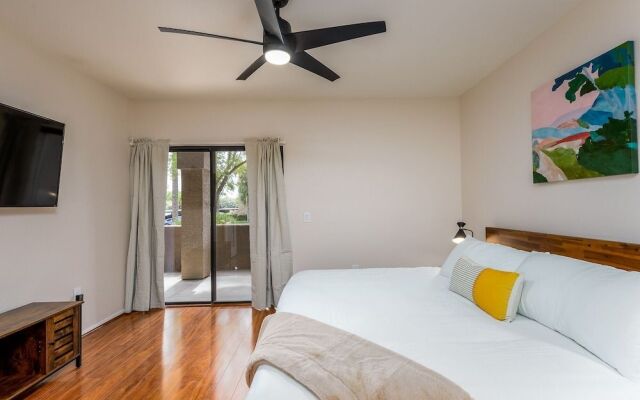 Comfort 3 Bedroom Condo by Redawning