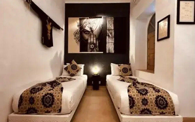 Riad Dollar Des Sables