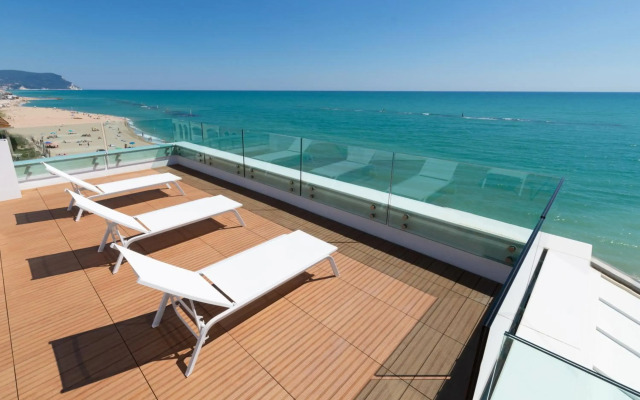 Life Hotel