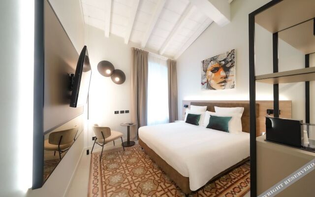 Bergamo Inn 21