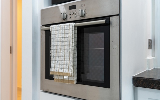 Downtown Beautiful 1bed with outdoor Garden