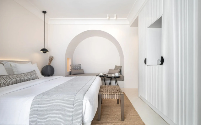 Akra Suites & Spa