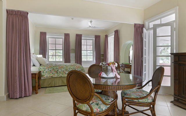 Southern Palms Beach Resort