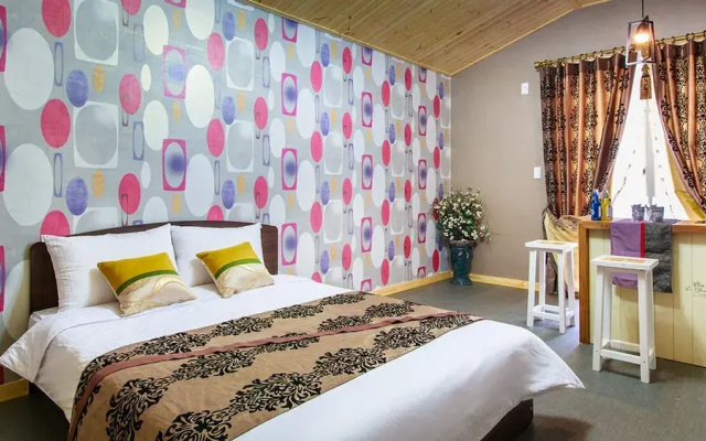 Lake and Pine Spa Pension