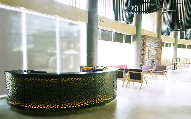 Hue Hotels and Resorts Boracay Managed by HII