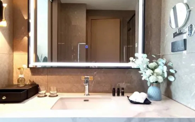 Golden Tan International Hotel