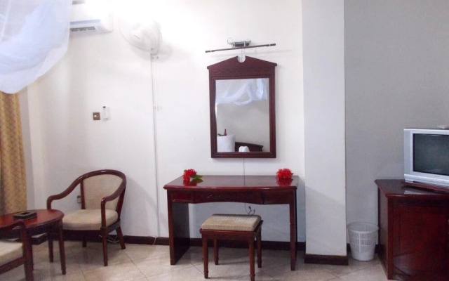 Safari Lodge Hotel