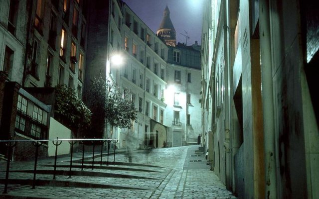 Large & Bright Apartment, Central Paris, Montmartre-Opéra, Picturesque Rue des Martyrs