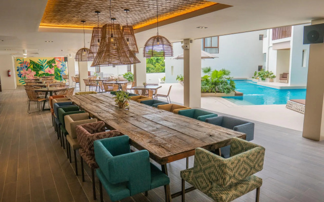 Charlie's El Nido