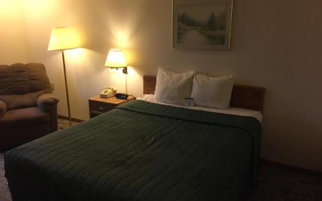 Baymont Inn & Suites ESCANABA