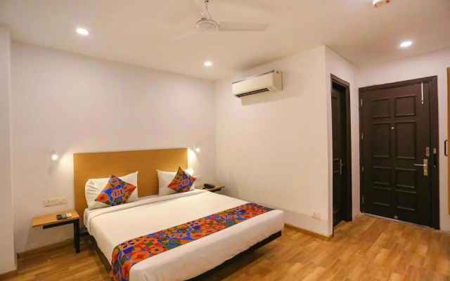 F9 Paschim Vihar by Fabhotel