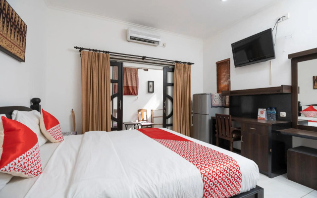 Super OYO 2417 Panen House