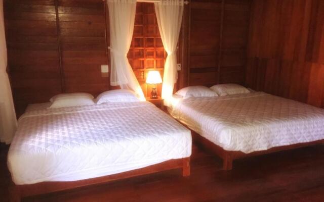 Rooster Mekong Garden & Villas