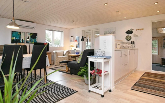 5 Person Holiday Home in Hojslev