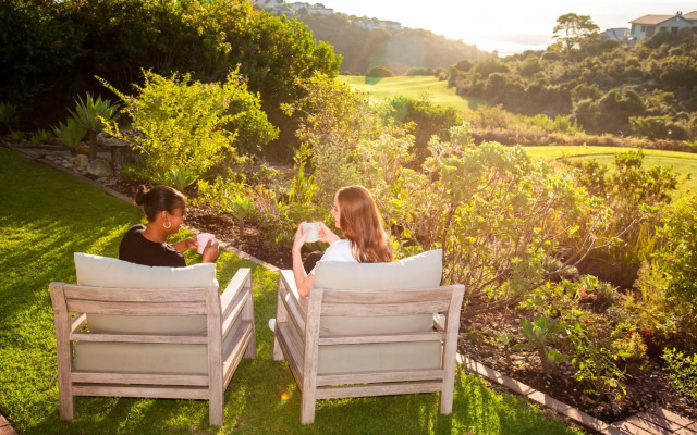 Pezula Magic Retreat - 4 Bedroom Lagoon View Home