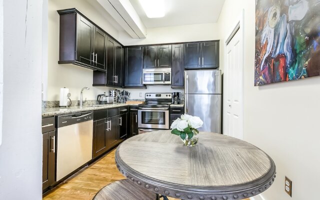 Cozy Condos near French Quarter
