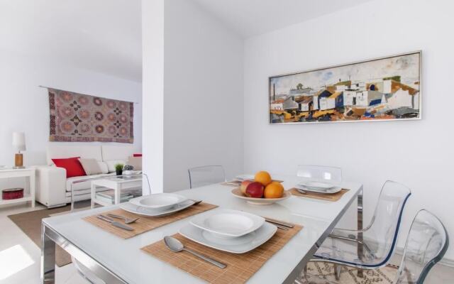 Bright And Beautiful 3 Bd Apartment With Private Terrace Magdalena Terrace