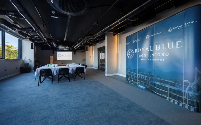 Royal Blue Resort & Residence