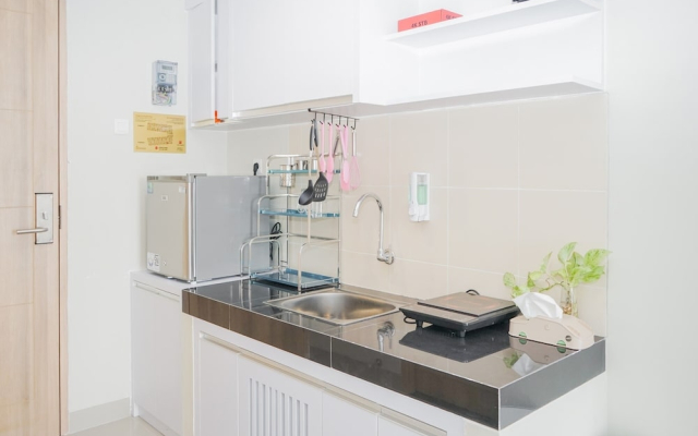 Homey and Minimalist Studio Padina Apartment