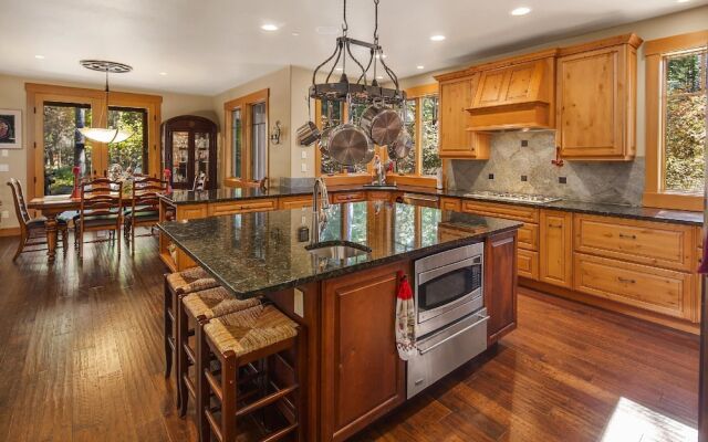 4,000sqft Private Luxury Home Htd Game Rm & Kids Bonus Rm Hot Tub