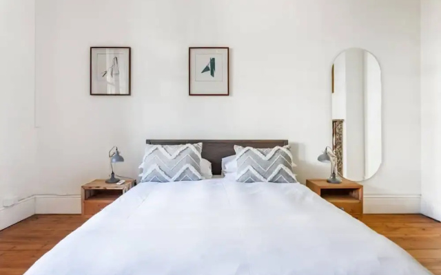 Spacious 3-bed Sunlit Comfort Power Backup