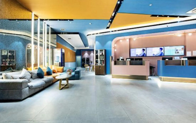 Qingfeng Bailu Hotel (Zhengzhou Erqi Wanda Plaza)