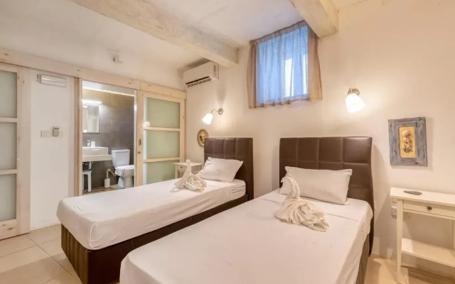 Ta'patee Pool Farmhouse in Gozo