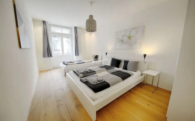 Hitrental City Apartments