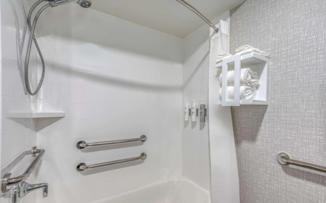 Hampton Inn New Philadelphia
