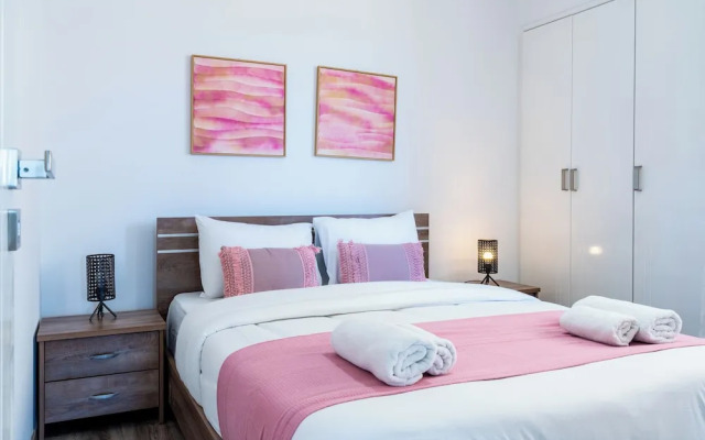 Olympus Stylish 2-BR Apt in Larnaca