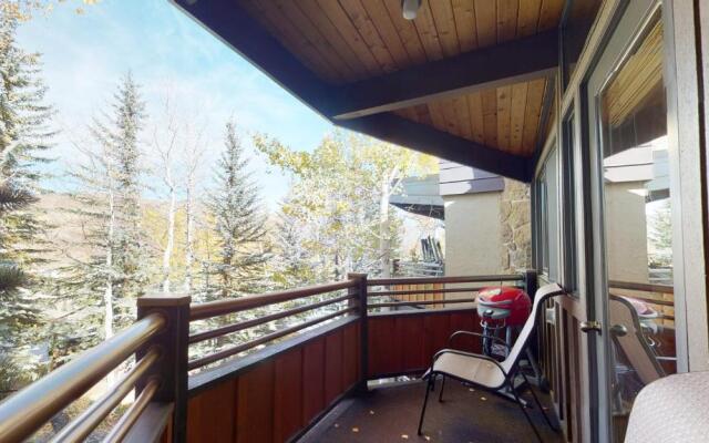 Laurelwood Condominiums Studio Premier Unit 211