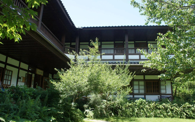 Old Five Guesthouse