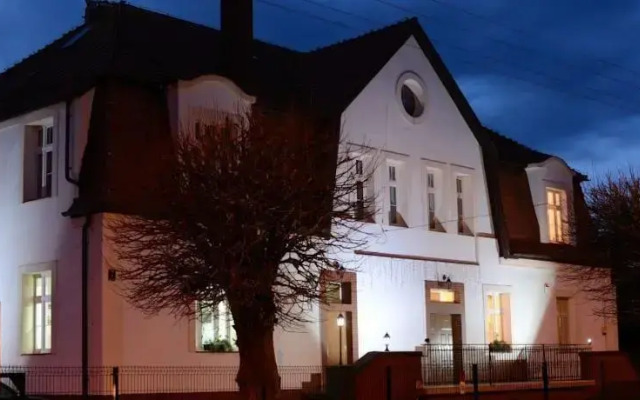 Pałacyk w Pakości Hotel