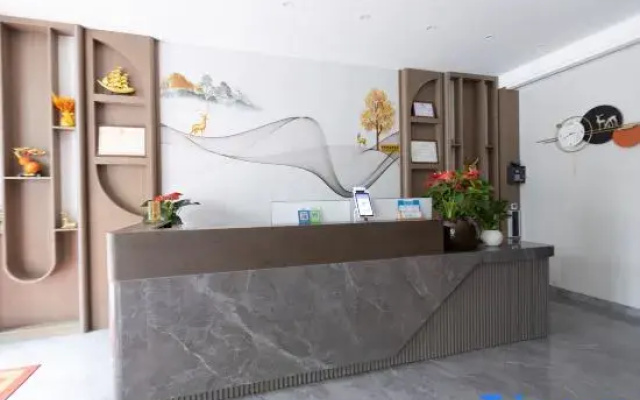 Lipton Fashion Hotel