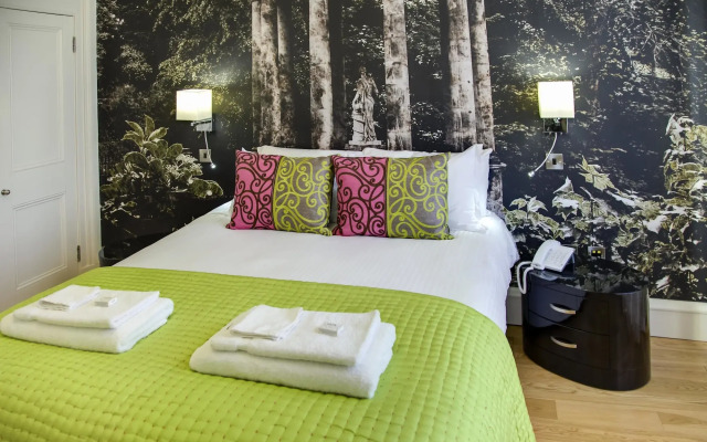 Clarendon Luxury Apartments