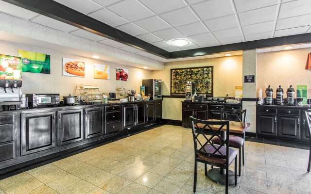 Quality Inn & Suites Memphis East