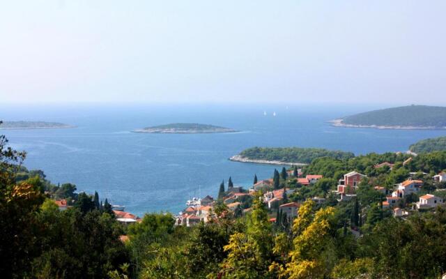 Gana - 50 M From the sea - A1